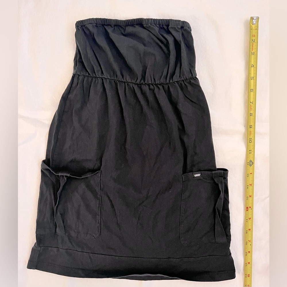 VANS STRAPLESS TOP W/ POCKETS (SIZE SMALL)